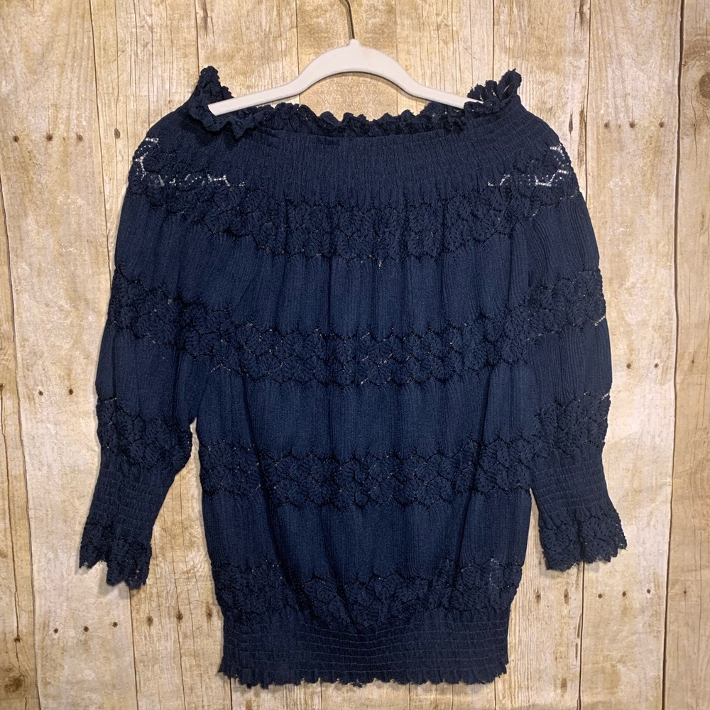 Beautiful navy blues blouse!